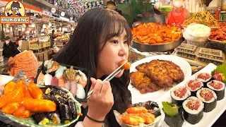 Mukbang l In the Gwangjang market of Seoul 😋 Tteokbokki, fishcake, Korean market Mukbang 🍱🍣