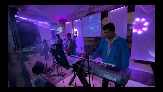 Cumbia mixteca - (Cover en vivo) - Grupo Santos
