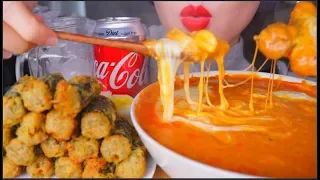 ASMR CHEESY SPICY RICE CAKES + GIMMARI FRIED SEAWEED ROLL + KIMCHI + COLA | 咀嚼音 | 먹방