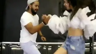 Sehar Ki Ladki Song Dance