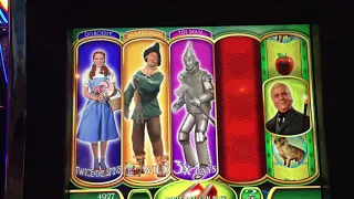 Ruby Slippers free spin bonus win!