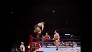 The Giant (Big Show) - Missile Dropkick