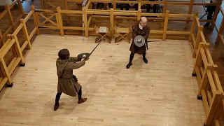 Sword and Buckler Fighting . Tips from 1.33 Europe oldest surviving sword combat manual