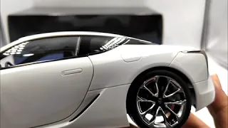 Xe Mô Hình Lexus LC500 1:18 Autoart ( Trắng nội thất Đỏ )