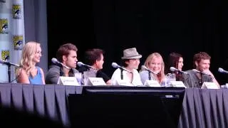 Vampire Diaries at Comic Con 2011- Girls scream to Ian "You're hot"