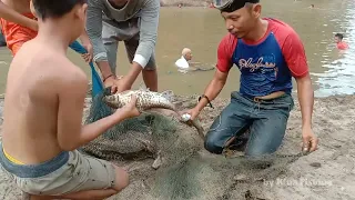 Fishing Net Video - Traditional Cast Net Fishing Village in River