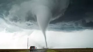 No Interior do Tornado - National Geographic