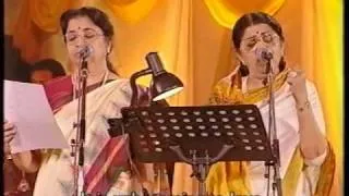 Lata & Usha Mangeshkar - Gore Gore O Baanke Chore (Live Performance)