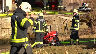 12 Feuerwehren bei Brand in Neumarkt im Mühlkreis im Einsatz 1