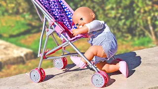 ¡Guau! Compramos un coche nuevo para la bebé Annabelle. Vídeos infantiles de bebés para niñas.