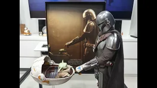 Hot Toys The Mandalorian & The Child Deluxe UnBoxing