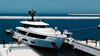 Luxury SuperYachts - Custom Line Navetta 30 M/Y AYSHE, the launch - Ferretti Group