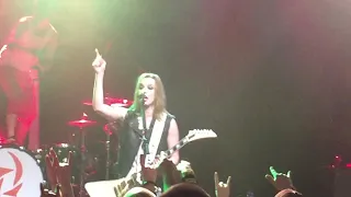 Halestorm - I Miss The Misery - Live