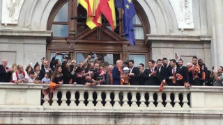 Valencia Basket en el ayuntamiento ofreciendo la liga 2016-2017