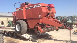 Hesston 4900 Baler