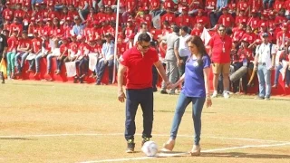 Sultan Salman Khan vs millionaire nita ambani Football Match | Awesome Goals