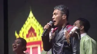 Filipino artists perform at the APEC Welcoming Dinner