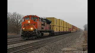 ACe lashup! BNSF 9229 East at Murphy Road, in Wilmington, Illinois