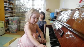 Ярослава (3 года) и Марианна (6 лет) Лемешкины. Музыкальная сказка.