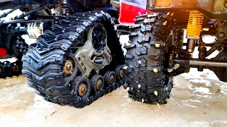 Spikes against Caterpillars ... Comparative test on ice. Traxxas TRX4 Offroad 4x4