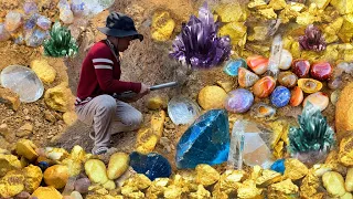 The moment of finding Gold, Diamond Amethyst. Diamonds, Quartz Crystal at the mountain