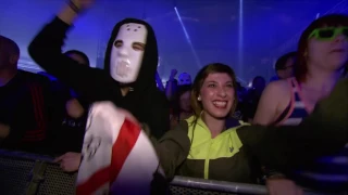 Angerfist dropping "Radium - Rockin Fire" at Defqon.1 2015