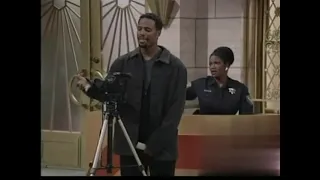 The Wayans Bros 5x07 - Marlon throws a football at Pops