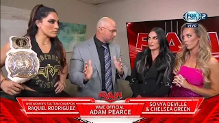 Raquel Rodríguez reta a Chelsea Green a una lucha en Backstage - WWE Raw 15/05/2023 (En Español)