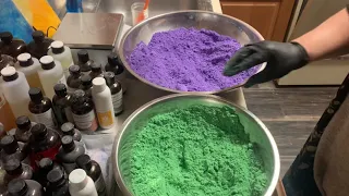 Mixing Lake Colorants for Bath Bombs