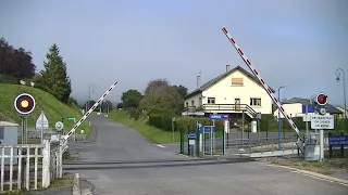 Spoorwegovergang Aubrives (F) // Railroad crossing // Passage à niveau