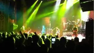 Alice Cooper - "Poison" LIVE