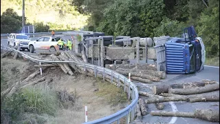Log truck accident Gisborne