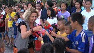 Michaela May Thailand: Als SOS-Patin im Kinderdorf Chiang Rai | SOS-Kinderdörfer weltweit