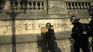 В Марселе задержаны пятеро полицейских