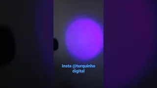 Pequena e poderosa lanterna Lampião com luz Neon Negra na Turquinho Digital