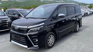 Купили на Японском аукционе Toyota Voxy 2018