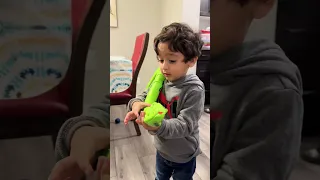 2 year old holding a SNAKE 🐉-Viral trending video of toddler #toddler #animals #reptiles #snake