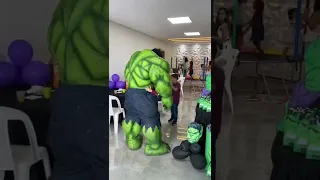 Hulk no aniversário