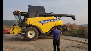 New Holland CR8.90