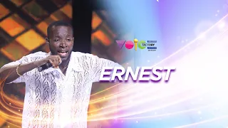 Ernest's Golden Mic Performance of Pharrell Williams' 'Happy'