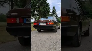 1986 Mercedes Benz W201 190E Wheelspin and Startup