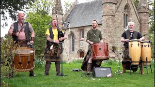 "Bloodline" played by Scottish band Clann An Drumma on Moot HIll by Scone Palace in Scotland 2018