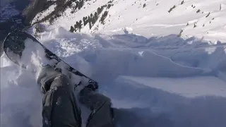 Snowboarder get Caught in 30 seconds Terrifying Avalanche - Verbier