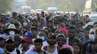 Una caravana de 6 000 migrantes se dirige a Ciudad de México para exigir sus derechos al Gobierno