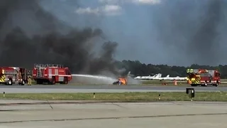 news HOT aircraft accident videos Peachtree Good Neighbor Day Air Show 2016