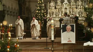 Gedenken an Benedikt XVI. bei Messe im Regensburger Dom | AFP