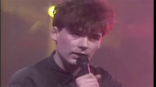 The Jesus And Mary Chain - "Happy When it rains" The Roxy 18.08.1987 HD