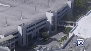 Man stabbed in ‘random’ attack inside Aventura Mall garage