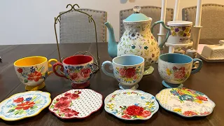 Pioneer Woman Floral Medley Mug and plate set and pioneer woman Kari 2.4 quart tea pot!