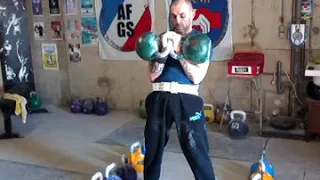 Kettlebell Clean : 2X12kg à 2X30kg = 17min